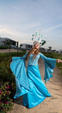 Blue winter wonderland roaming entertainer