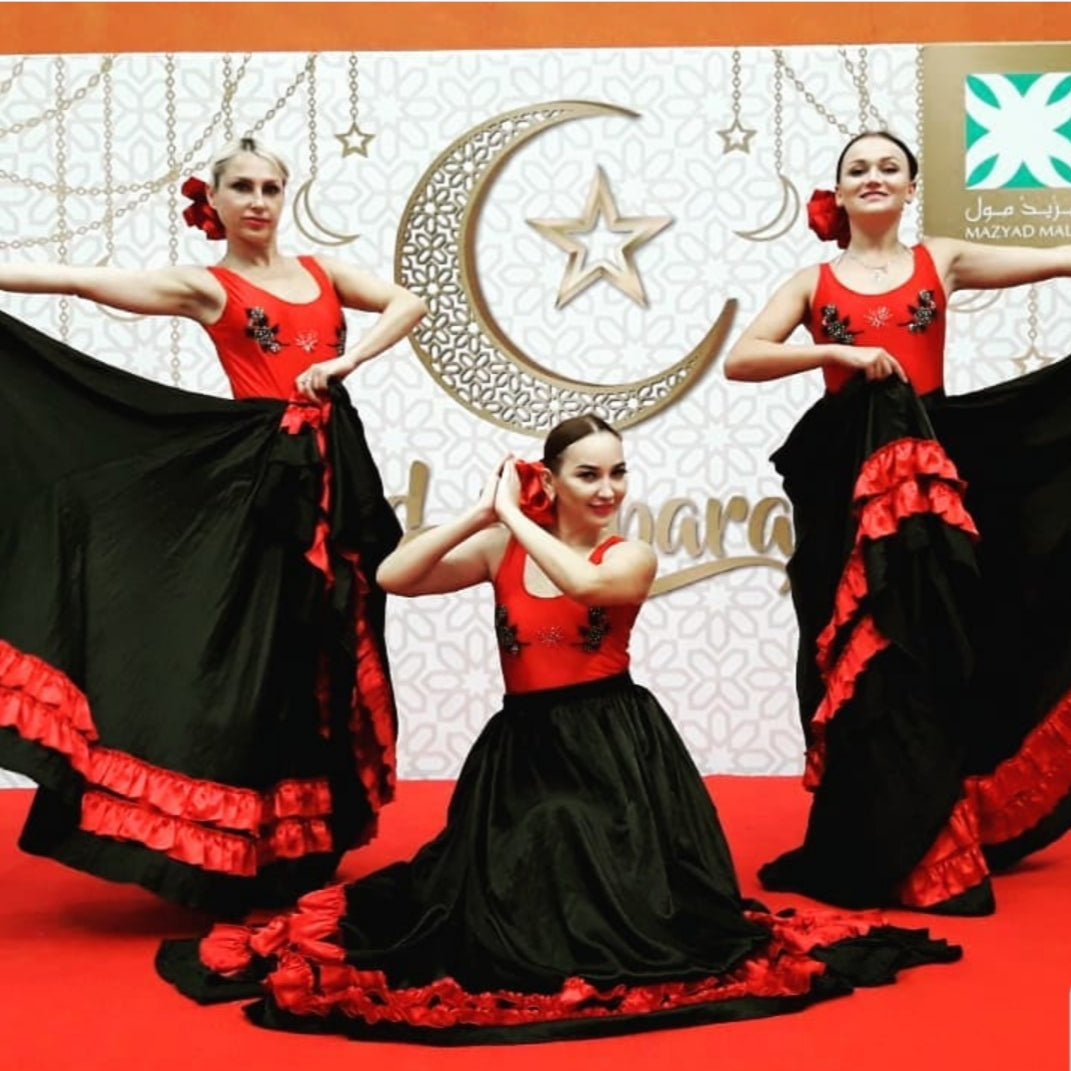 Black and Red Flamenco dancers by Fidelio Arts