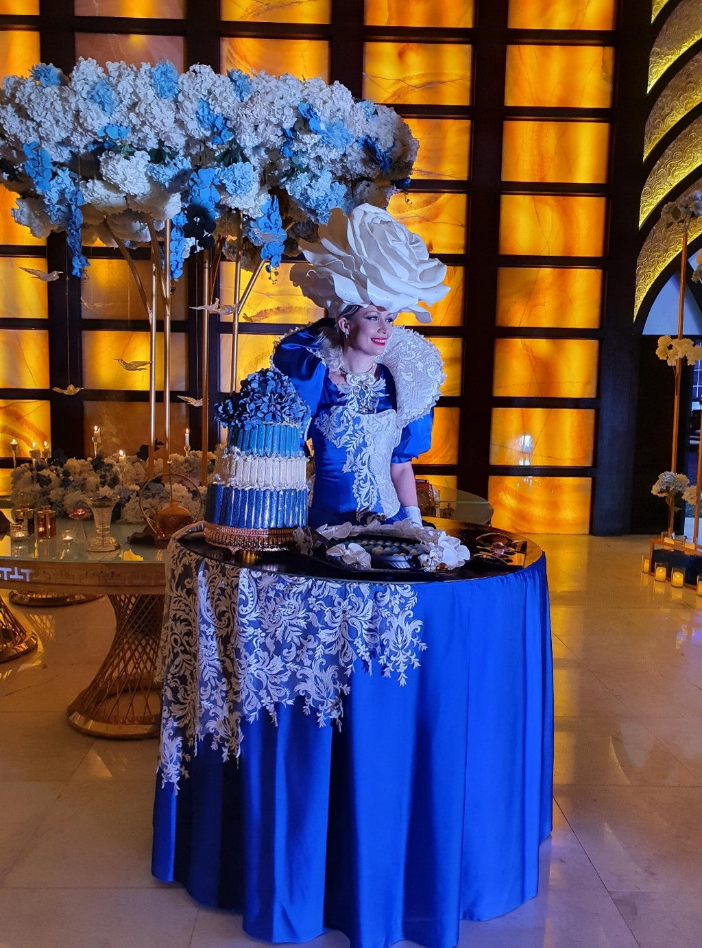 Blue and White Strolling Table Ladies