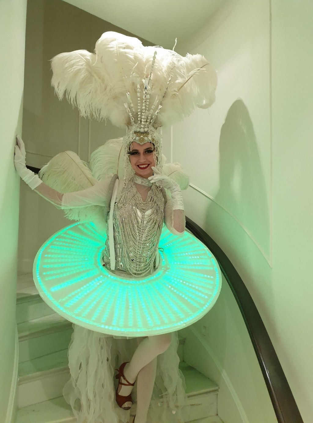 Fancy White Tray Strolling Table Lady