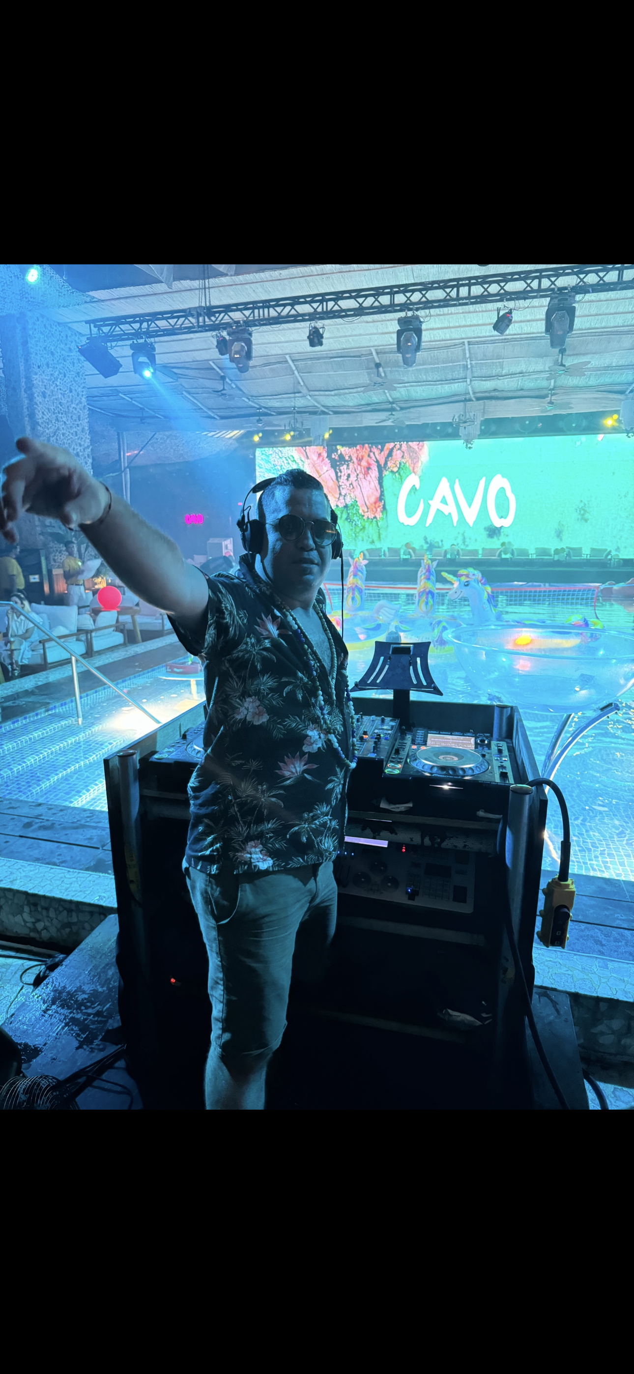 DJ Axel Novikov