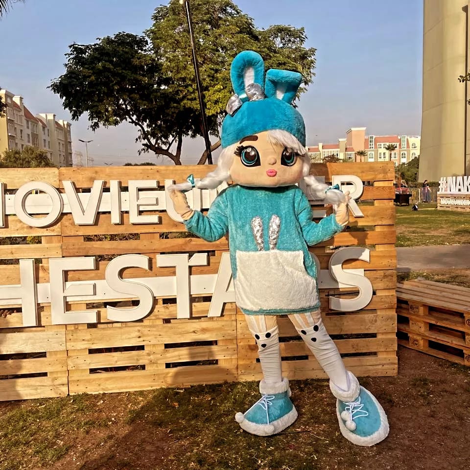 Elsa Mascot