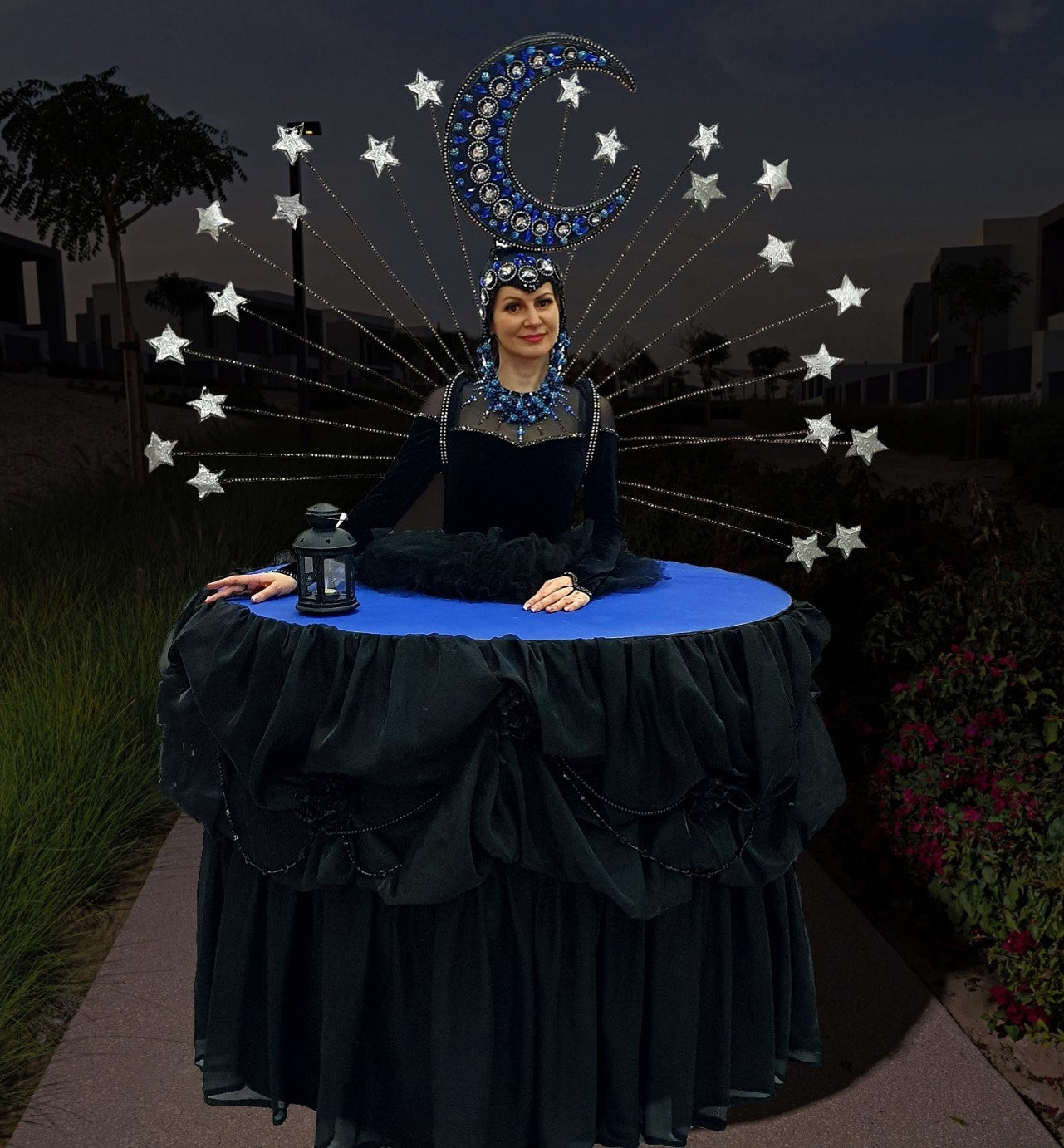 Black and Blue Moon Strolling Table Ladies