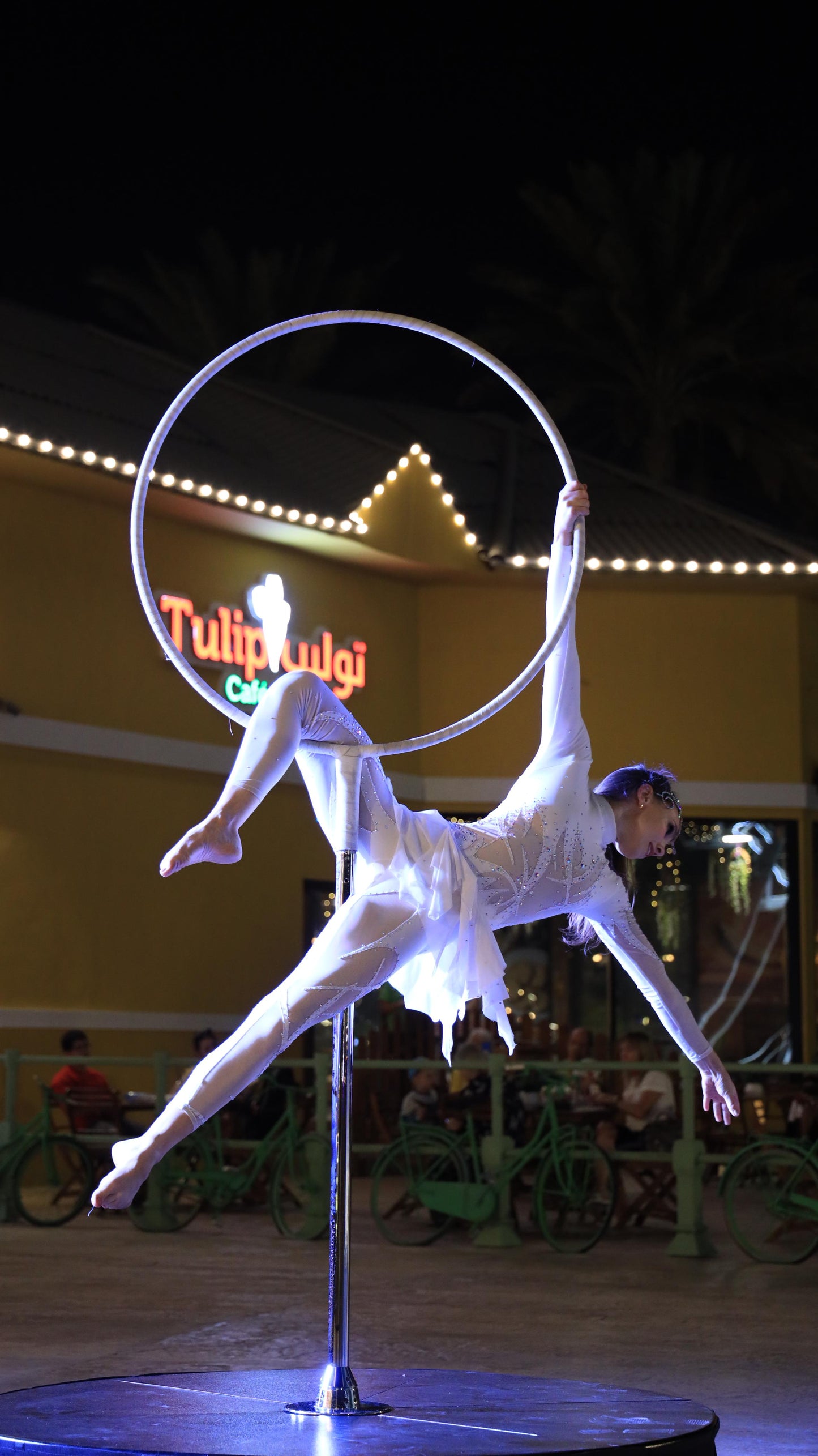 Freestanding hoop