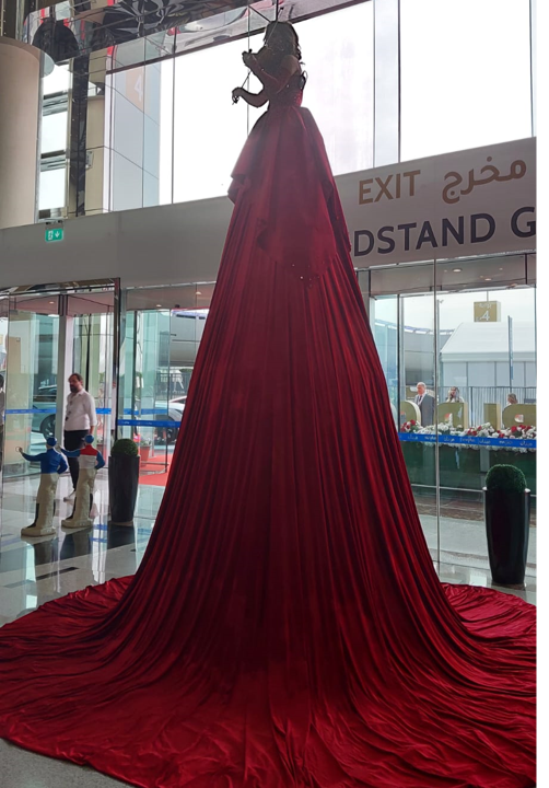 Giant Skirt Violinist