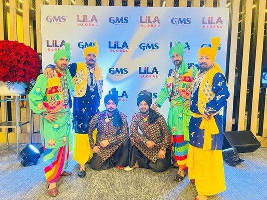 Punjabi dhol players by Sam