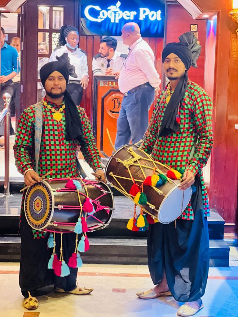 Punjabi dhol players by Sam