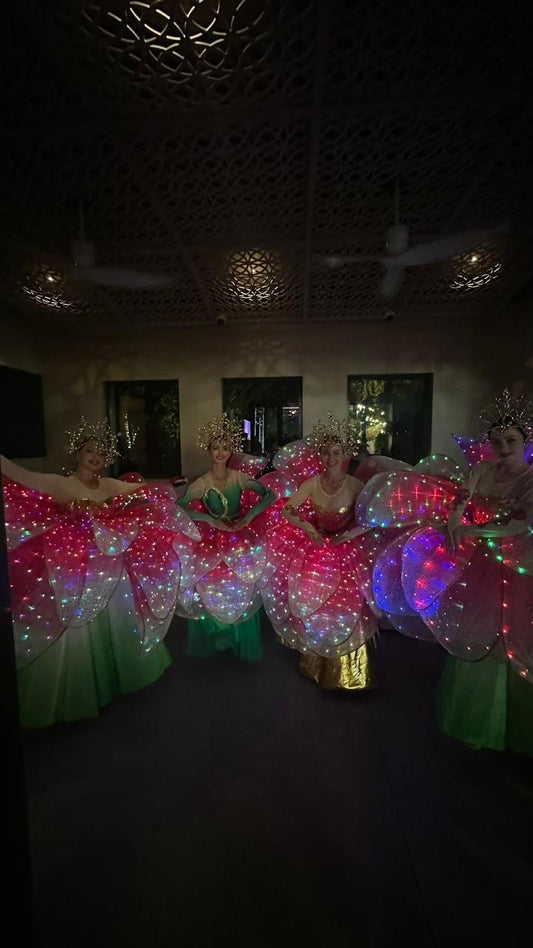 LED Rose dancers by Li costa
