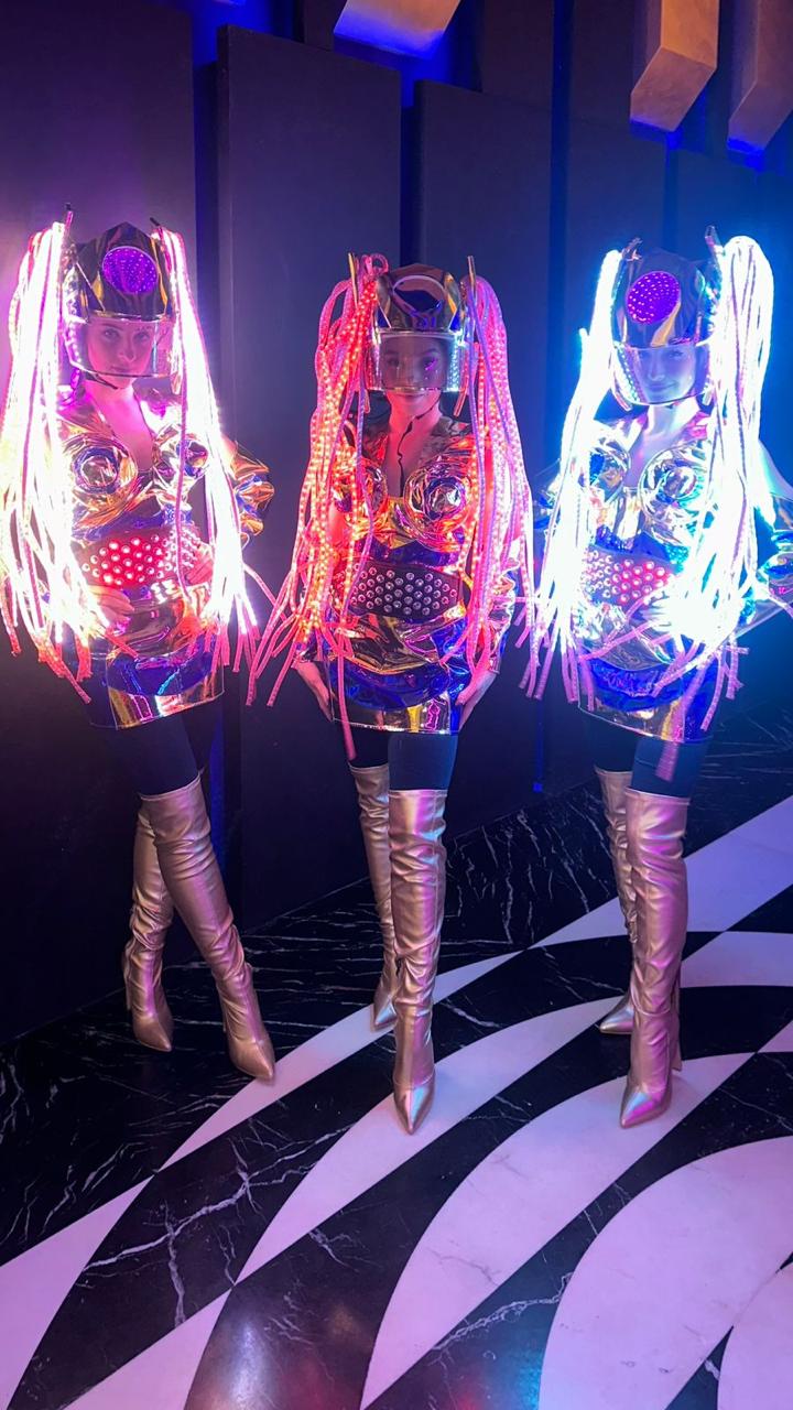 LED dancers show by Li costa