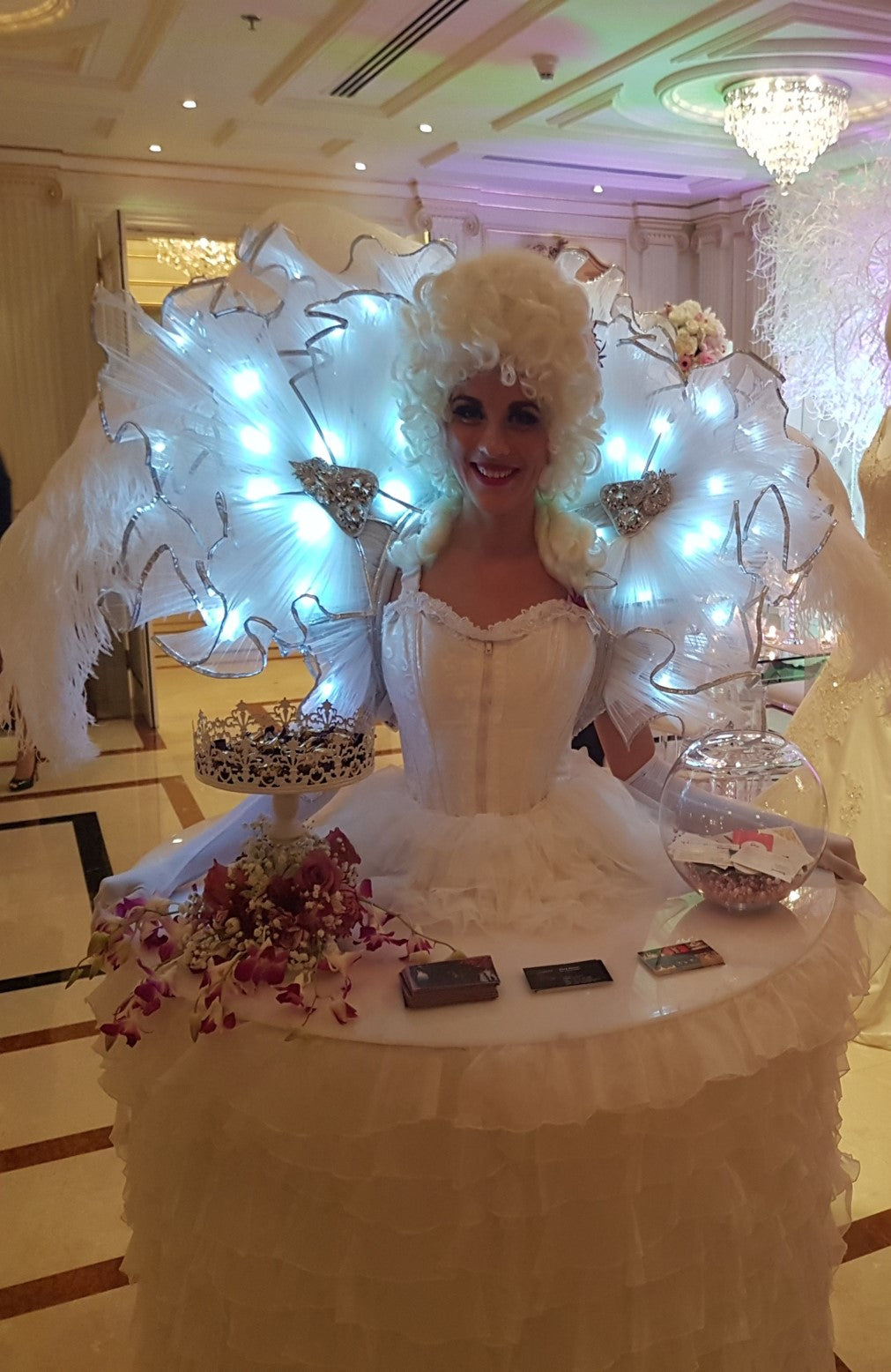 LED White Strolling Table Ladies