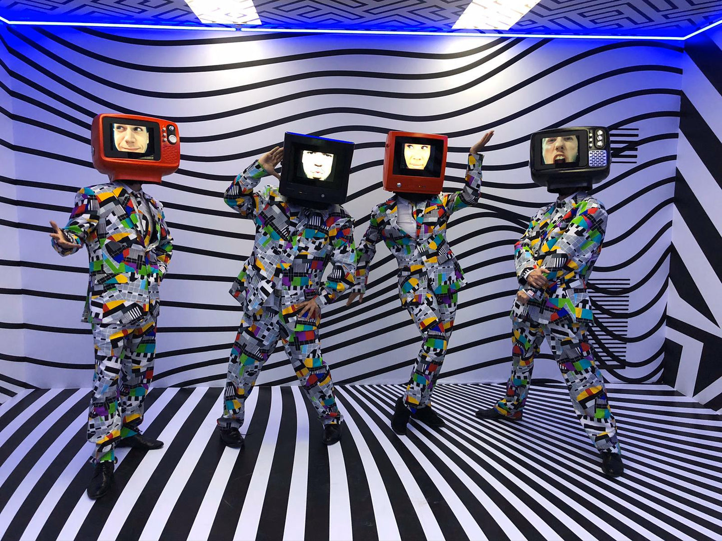 TV heads