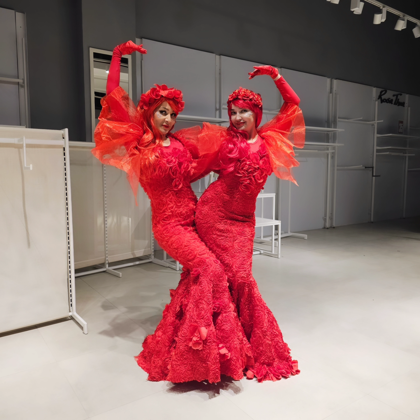 Valentine dancers by Fidelio Arts